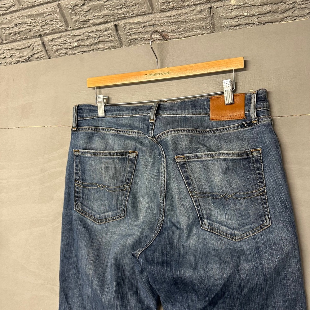 Lucky Brand 410 Athletic Fit Mens Blue Jeans 33x32 Medium Wash‎ Tapered Leg